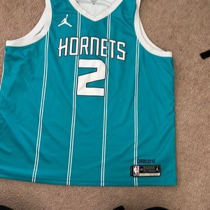 Hornets Ball Jersey. 3XL. Lightly worn.